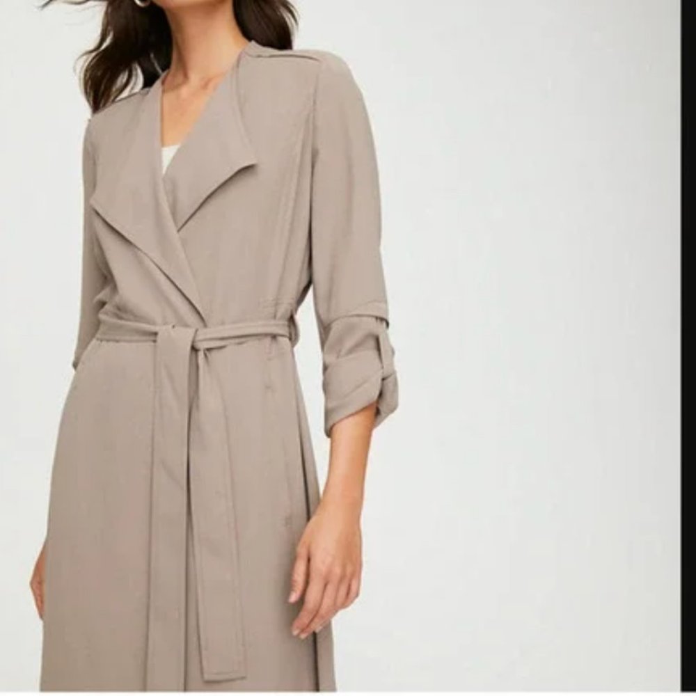 Aritzia Babaton Flowy Trenchcoat, Taupe, S/P